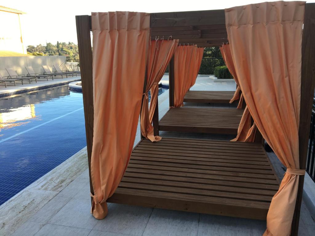  Apartamento novíssimo em Granja Viana