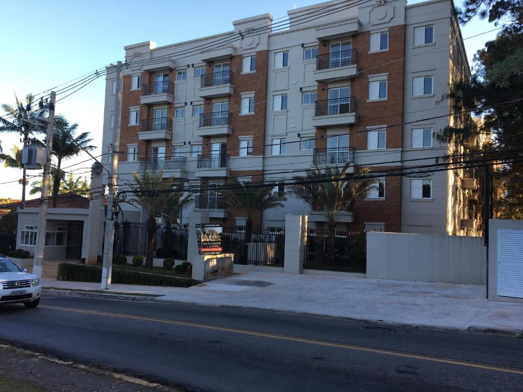  Apartamento novíssimo em Granja Viana