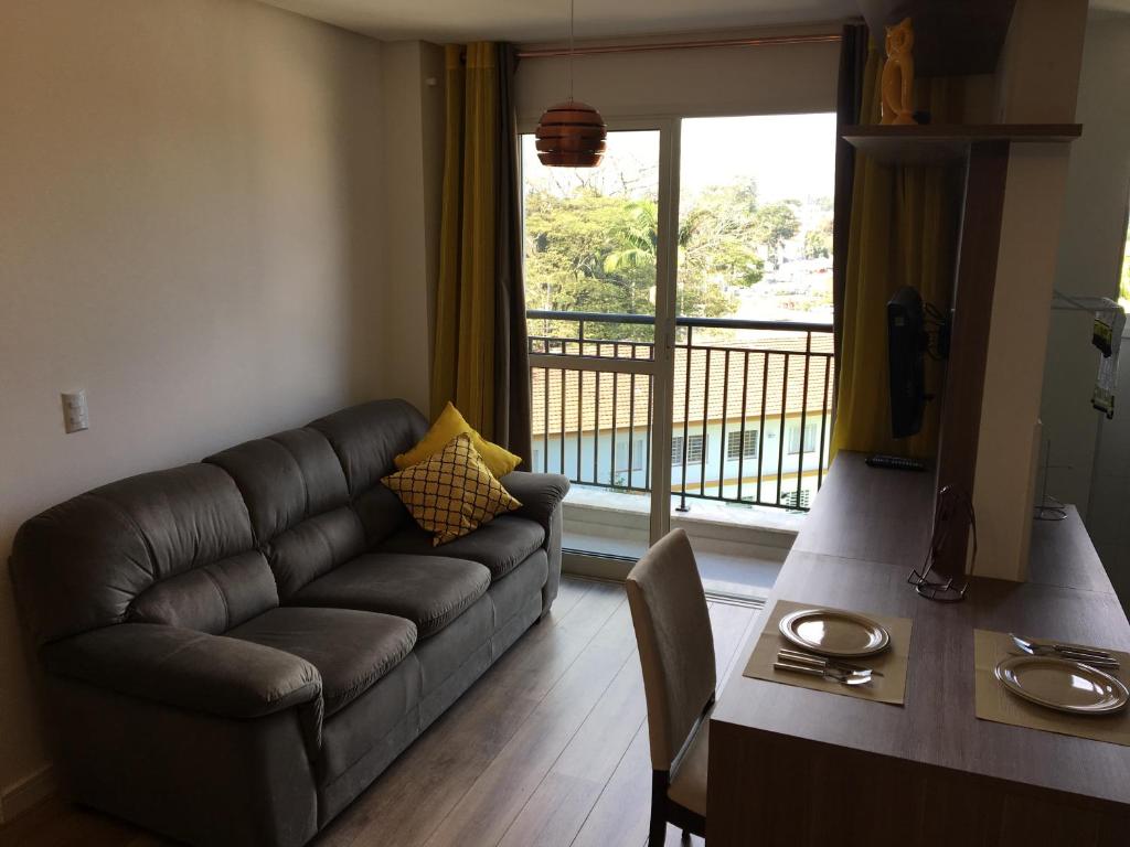  Apartamento novíssimo em Granja Viana