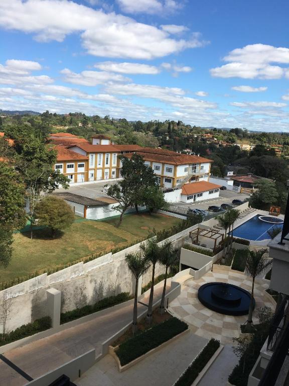  Apartamento novíssimo em Granja Viana