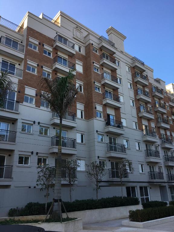  Apartamento novíssimo em Granja Viana
