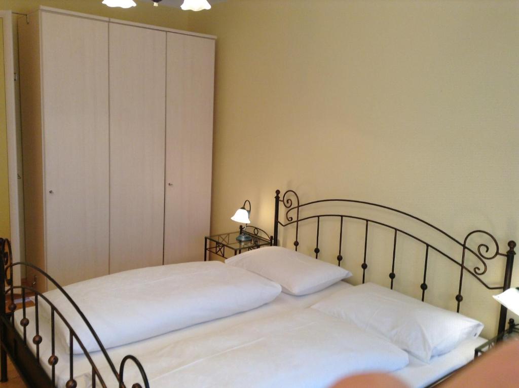Postel nebo postele na pokoji v ubytování Villa Engstler - Appartments