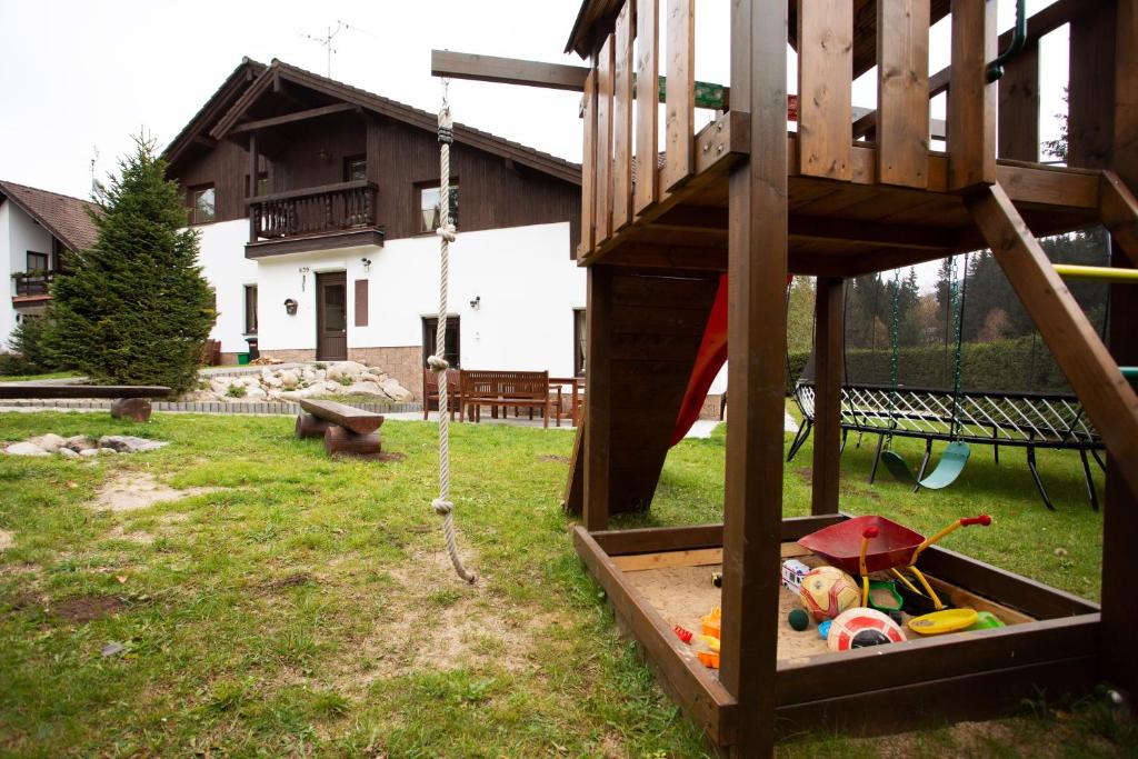 Zahrada ubytování Vila Sekvoj