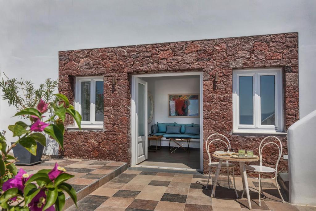 Rõdu või terrass majutusasutuses Secret Legend Suites