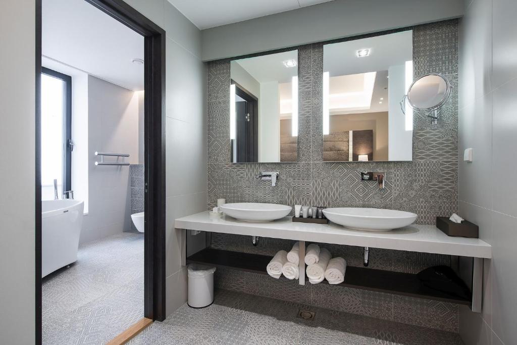 Koupelna v ubytování Lydia Hotel