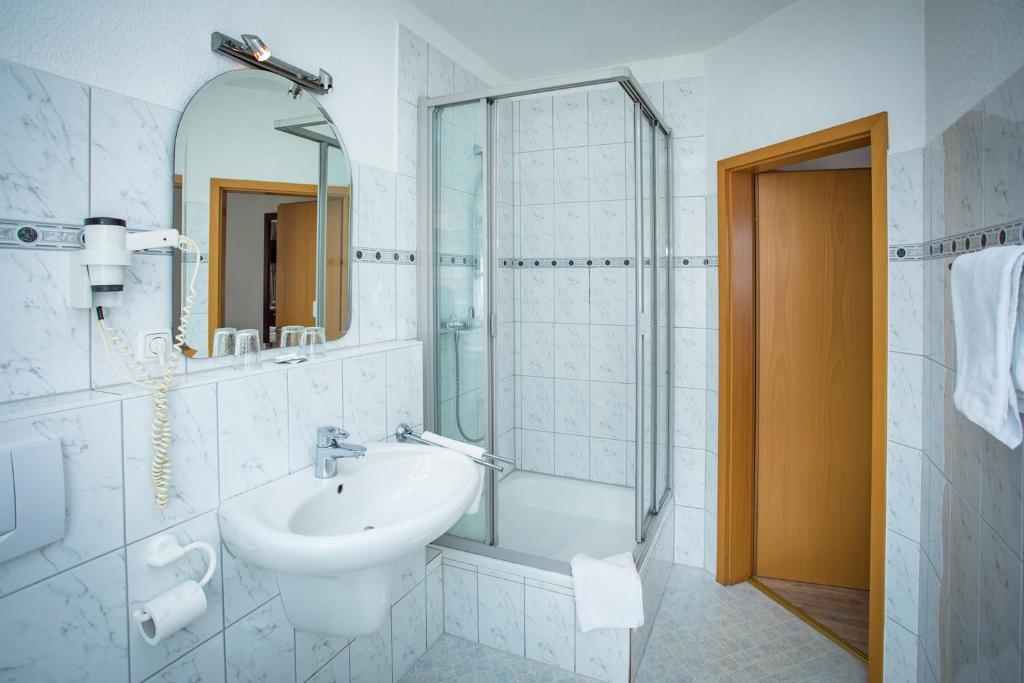 Koupelna v ubytování Hotel Ratskeller