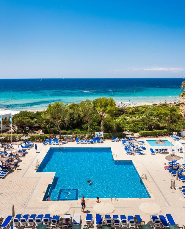 Apartamentos Globales Lord Nelson, Santo Tomás – Updated 2023 ...