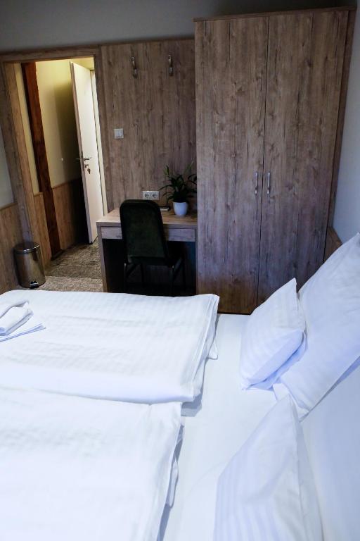 Hunor Hotel és Étterem - Habitación Doble Estándar