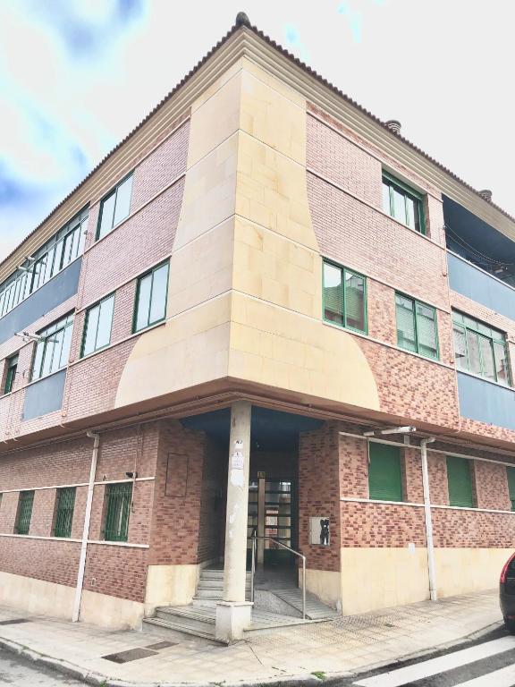 W W W GoyaHospitales es Bajo B, León – Precios actualizados 2022