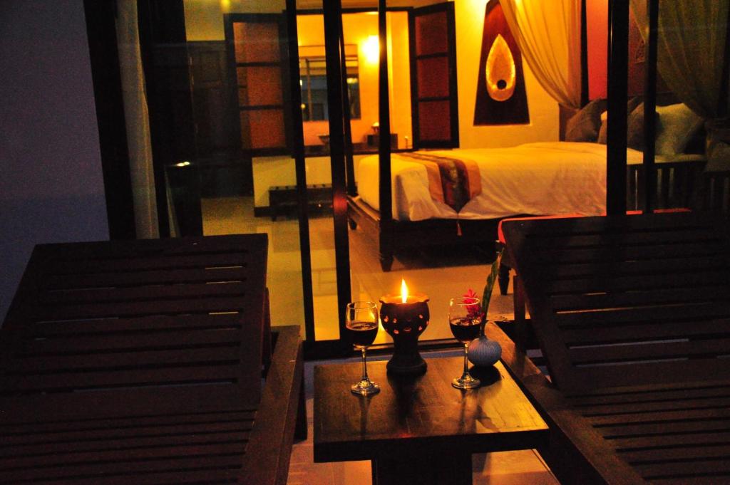 Nápoje v ubytování Navatara Phuket Resort