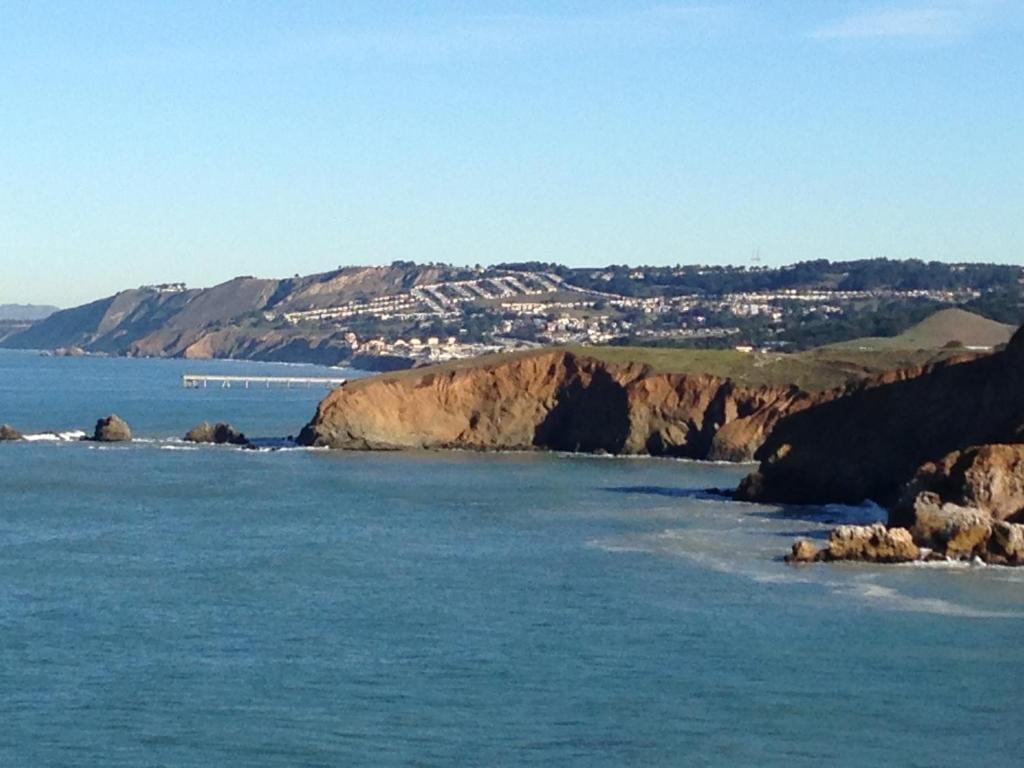 Pacifica Beach Hotel photo