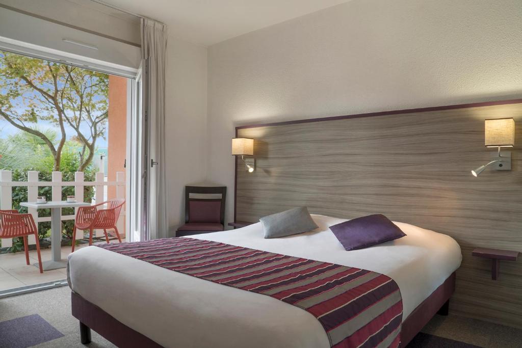Contact Hôtel O'Nice Saintes - Habitación Doble Superior