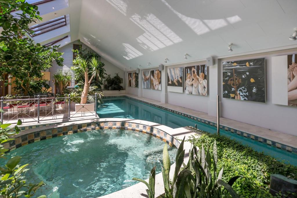 BOND ESTATE LUXURY ACCOMMODATION - Resim 16