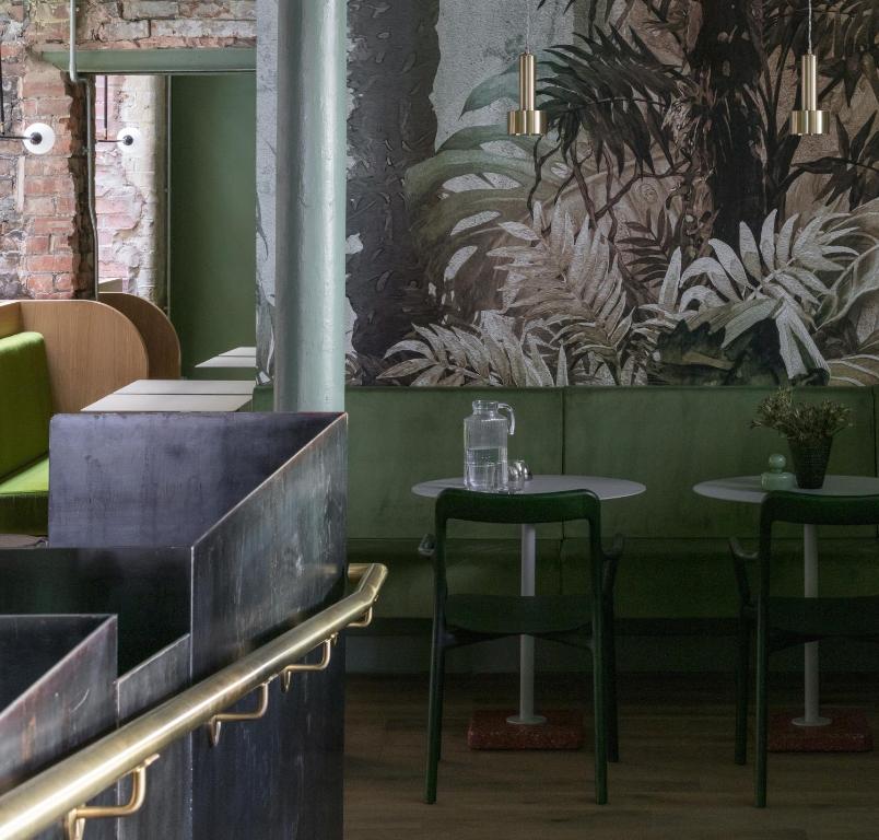 Whitworth Locke - Resim 18