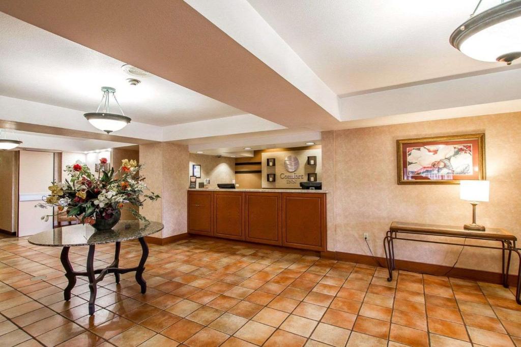 Fotografie z fotogalerie ubytování Comfort Inn I-10 West at 51st Ave v destinaci Phoenix