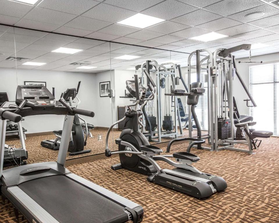 Fitness centrum a/nebo fitness zařízení v ubytování Sleep Inn & Suites Page at Lake Powell