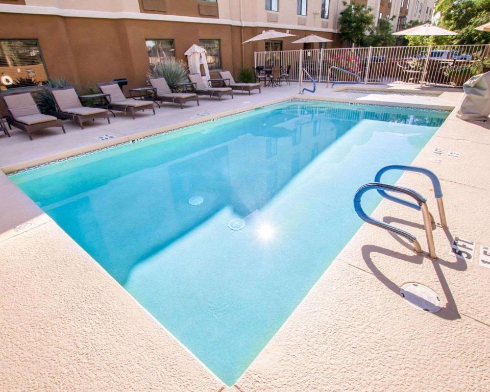 Bazén v ubytování Sleep Inn North Scottsdale near Mayo Clinic nebo v jeho okolí