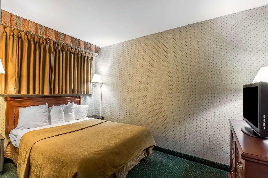 Quality Inn Near China Lake Naval Station photo