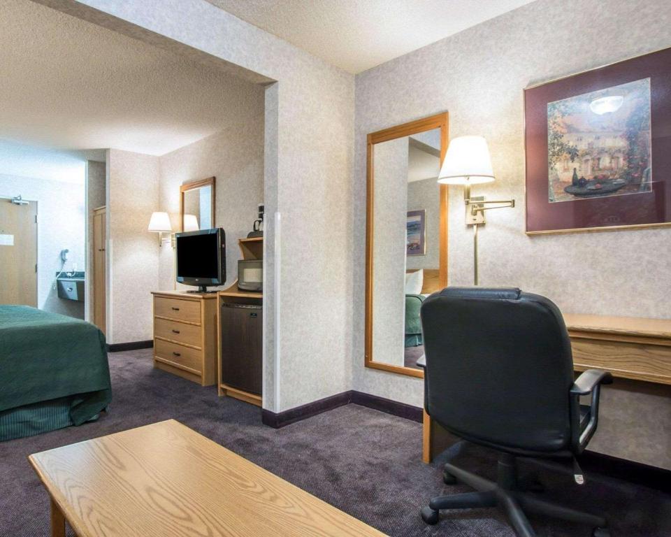 Quality Suites San Diego Otay Mesa photo