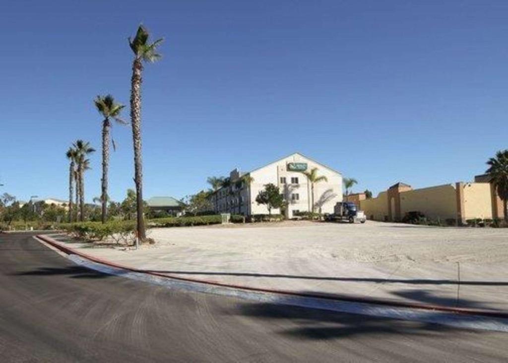 Quality Suites San Diego Otay Mesa photo