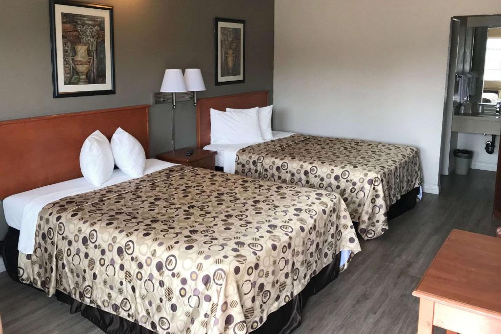Rodeway Inn Ontario Mills Mall - Chambre Queen Avec Deux Lits Queen - Non-fumeur