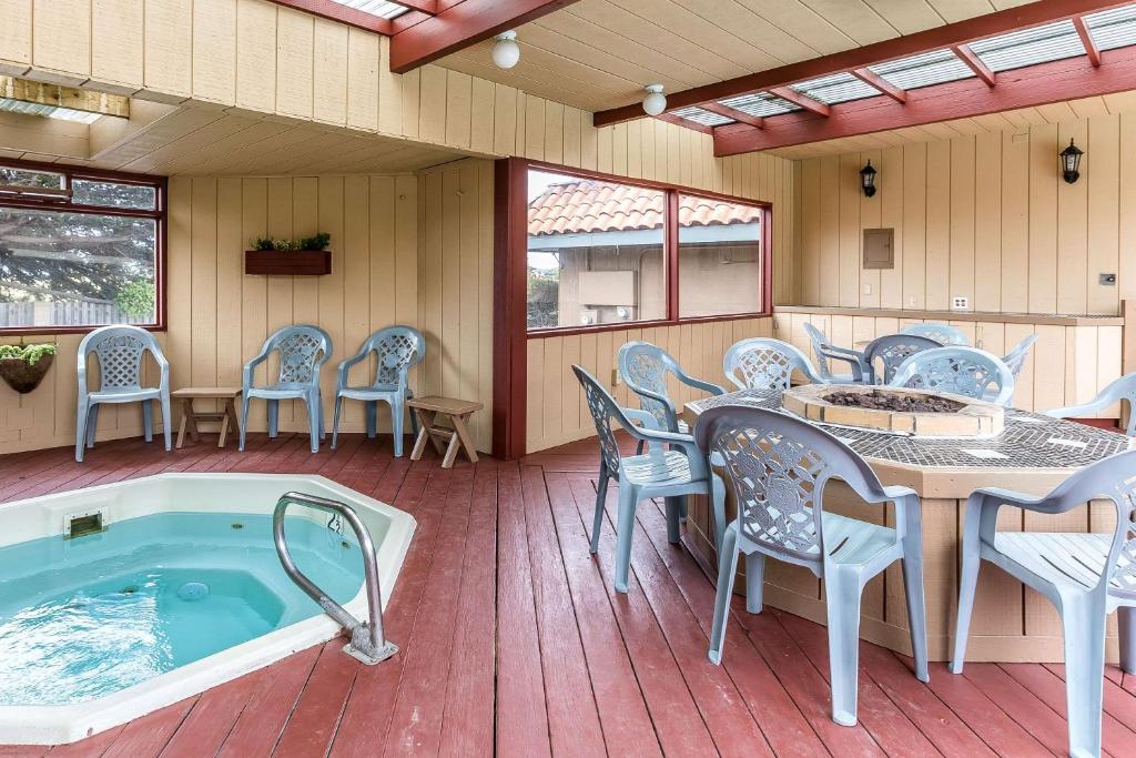 Bassein majutusasutuses Quality Inn near Hearst Castle või selle lähedal