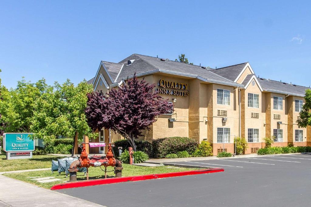 Quality Inn & Suites Santa Rosa