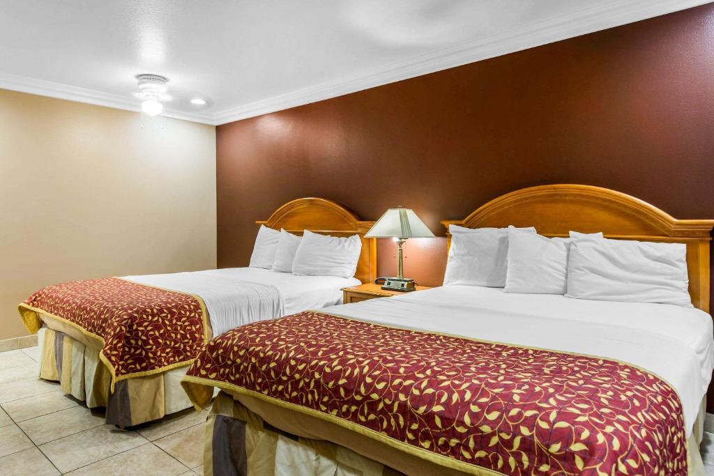 Rodeway Inn Cypress - Buena Park - Habitación Con 2 Camas Grandes - No Fumadores
