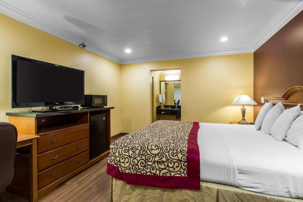 Rodeway Inn Cypress - Buena Park - Standaard Kamer Met Kingsize Bed - Niet-Rokers