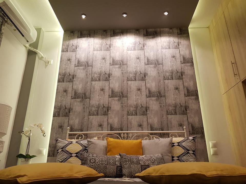 'Golden Aurora' Apartment With Elegant Style - Appartamento