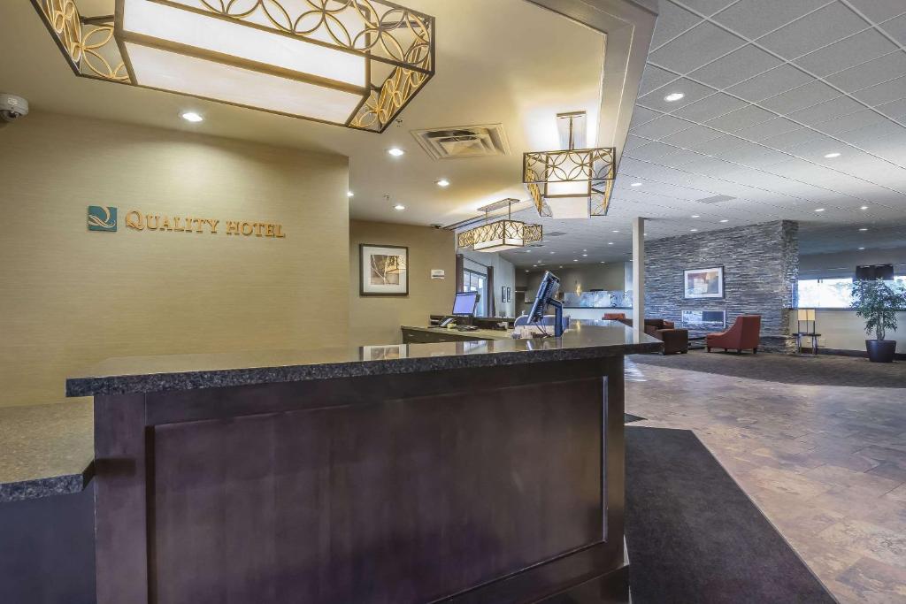 Vstupní hala nebo recepce v ubytování Quality Hotel & Conference Centre