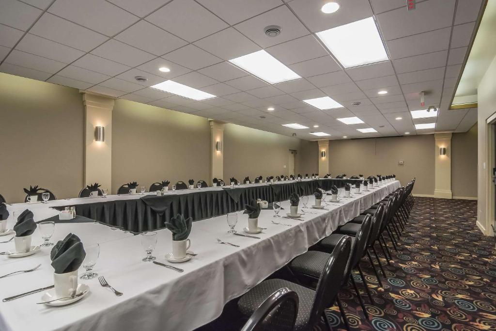 Quality Inn West Edmonton - Resim 34