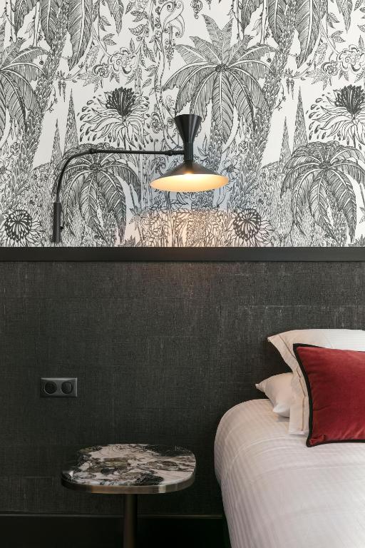 Continental Hotel - 11