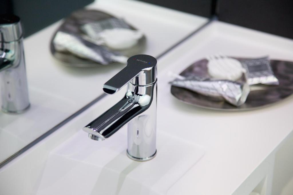 The Z Hotel Bath - Resim 31