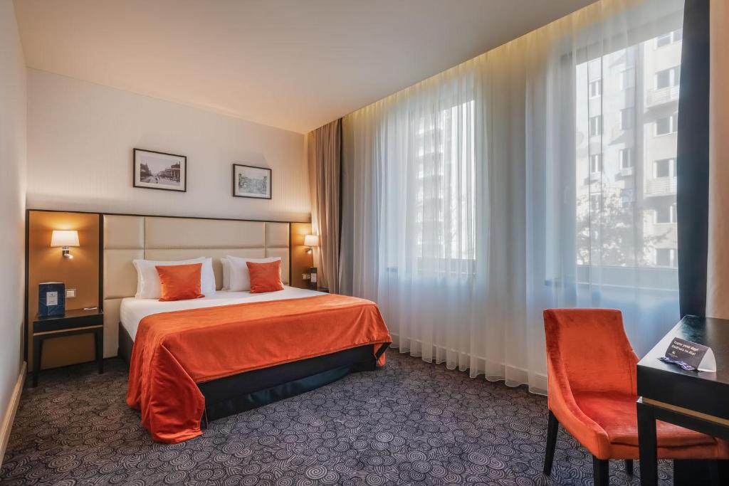 Eurostars Danube Budapest - Dois Quartos Duplos De Conexão