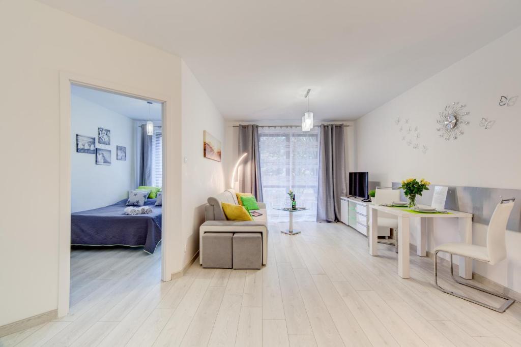 Apartamenty Silver - Apartment With Balcony And Park View