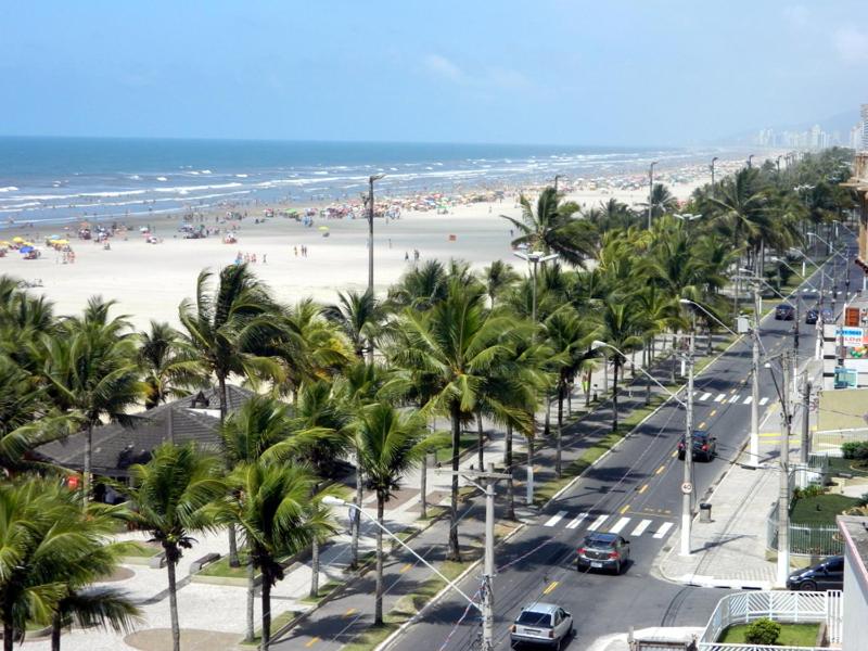  Apto Jóia 3 dormitórios - Frente para o mar - Praia Grande