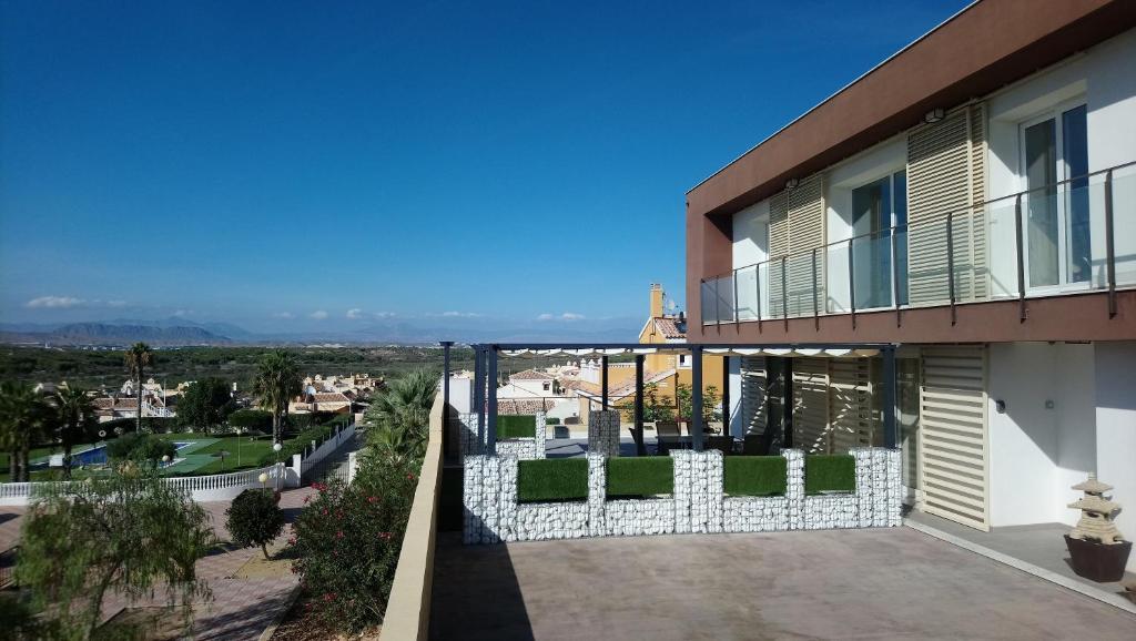 グラン・アラカントにあるVilla Don Pedroの家のバルコニーからの眺め