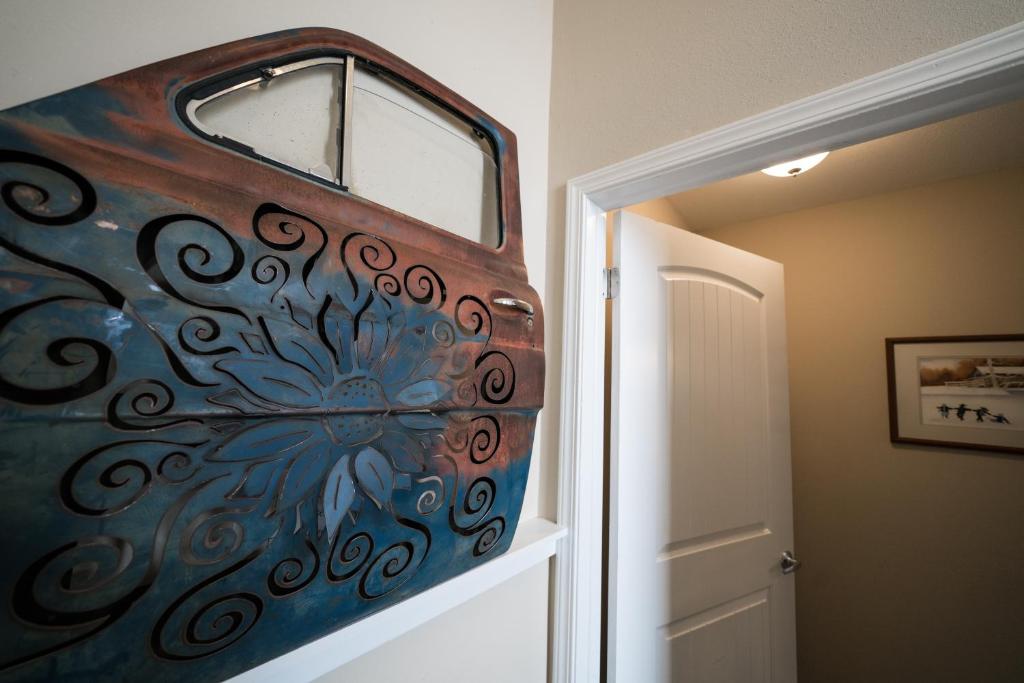 Gallatin Gateway Getaway - Two-Bedroom House