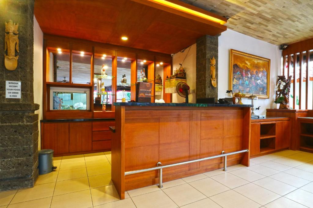 Lounge nebo bar v ubytování Hotel Sinar Bali Legian
