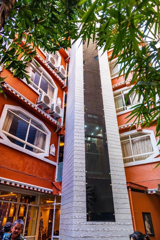 Budova, kde se hotel nachází