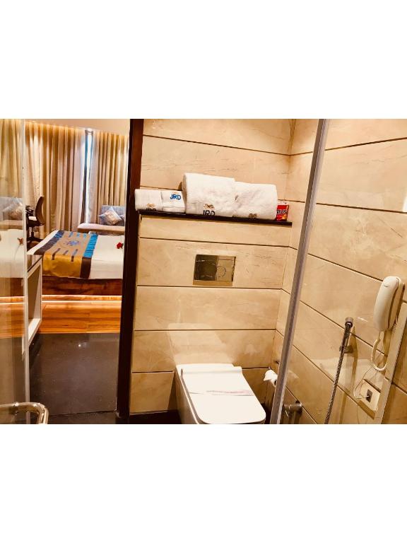 Koupelna v ubytování JRD Pride-Business Hotel