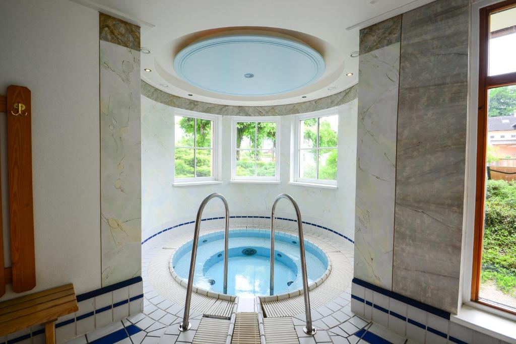 Bazén v ubytování Hotel Kogler nebo v jeho okolí