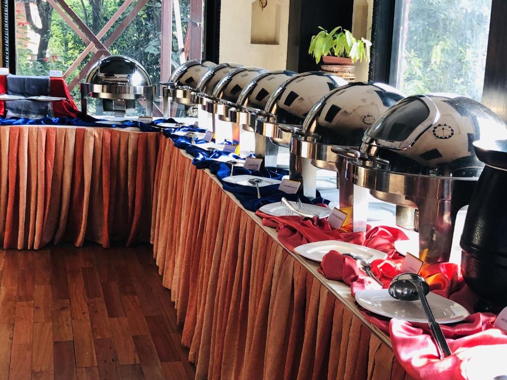 Restaurace v ubytování Dhulikhel Mountain Resort