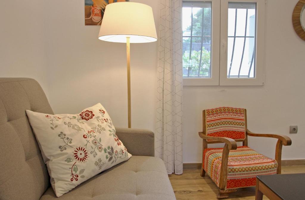 A seating area at Apartamento 90 Toscamar