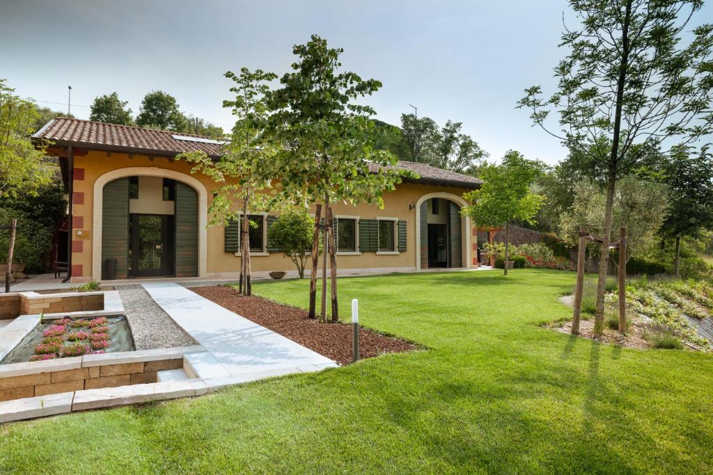Vonkajšia záhrada v ubytovaní Agriturismo Sommavalle