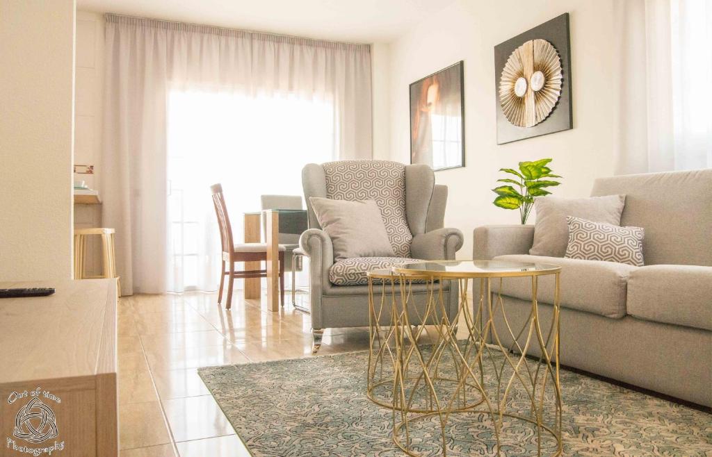 Posezení v ubytování Two bedroom apartment in Palm Mar! Free Parking! PM109