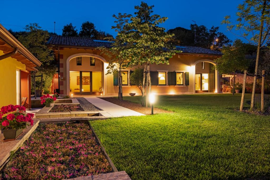 Vonkajšia záhrada v ubytovaní Agriturismo Sommavalle