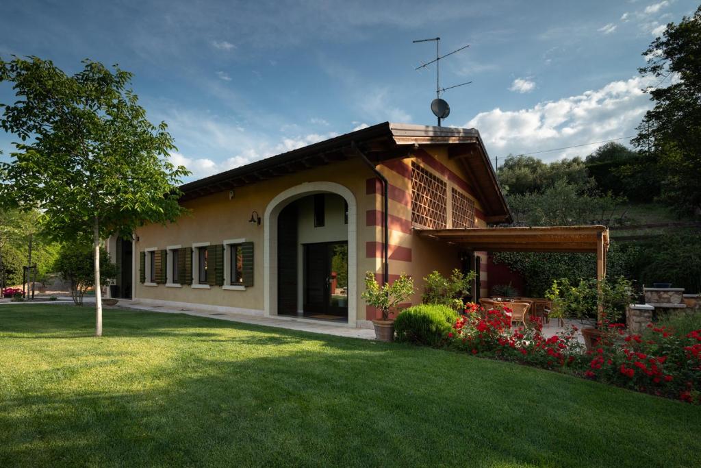 Vonkajšia záhrada v ubytovaní Agriturismo Sommavalle