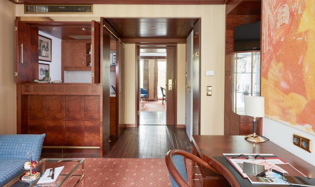 Living Hotel Kanzler - Resim 34